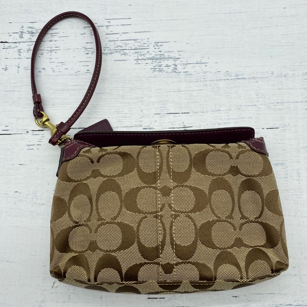 Coach Hampton Signature Tote Wristlet